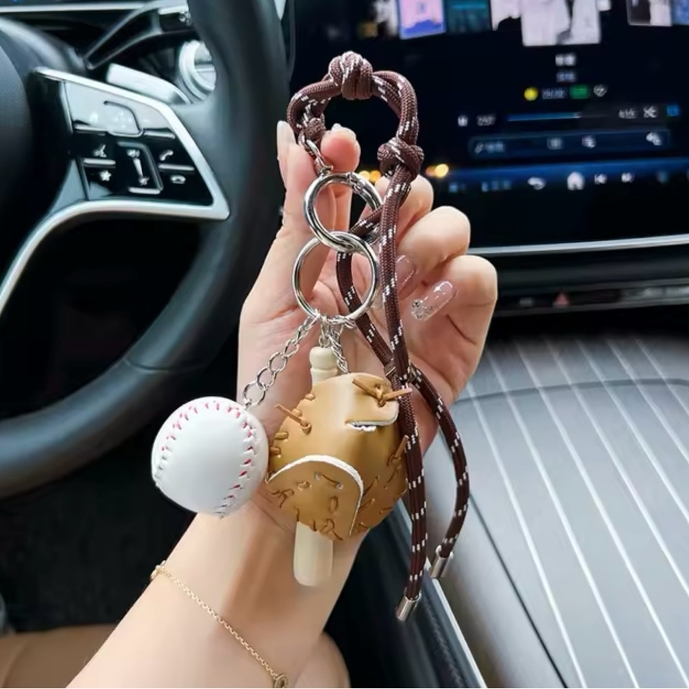 baseball keychain, simple car keychain, bag pendant, keyring, hanging accessory